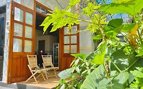 Nhà Qui Bản